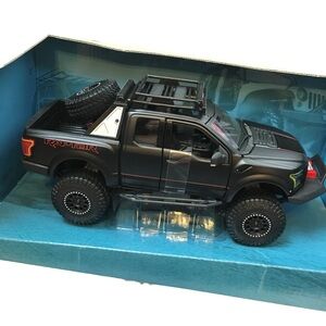 MAISTO 1:24 Off-Road Kings 2017 FORD F150 RAPTOR Truck Matte Black Rare in Box